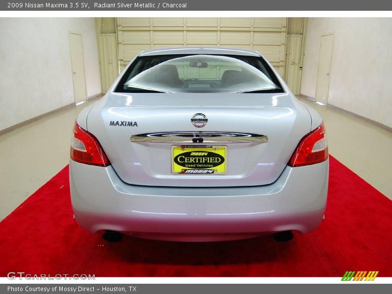Radiant Silver Metallic / Charcoal 2009 Nissan Maxima 3.5 SV