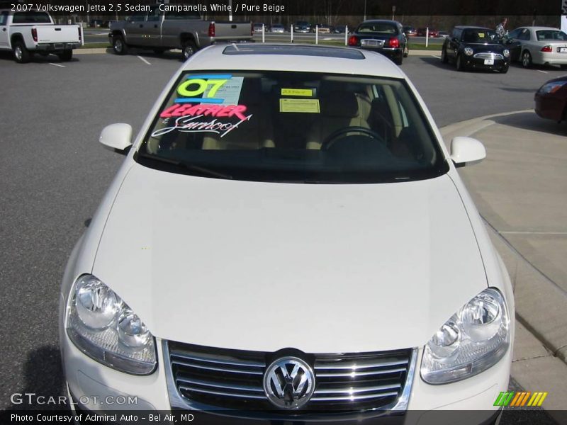 Campanella White / Pure Beige 2007 Volkswagen Jetta 2.5 Sedan