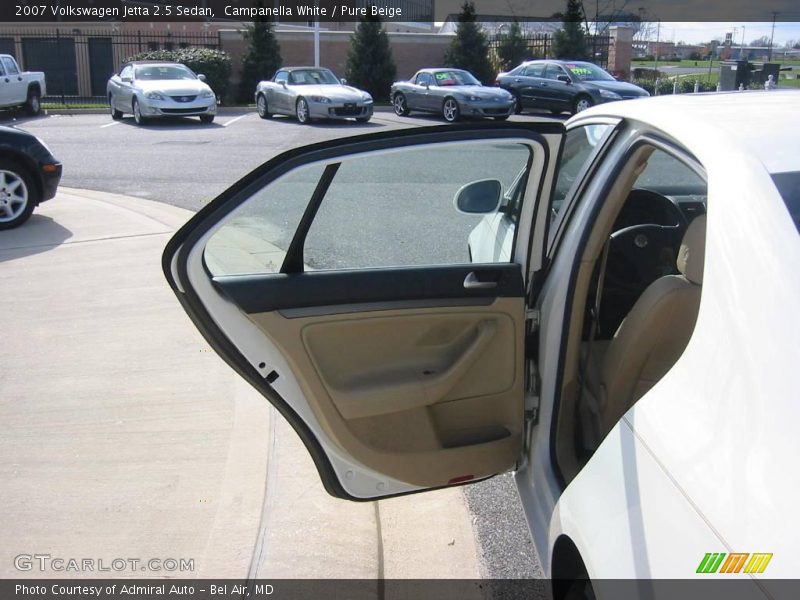 Campanella White / Pure Beige 2007 Volkswagen Jetta 2.5 Sedan