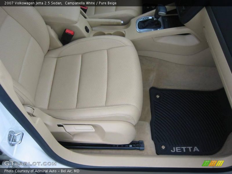 Campanella White / Pure Beige 2007 Volkswagen Jetta 2.5 Sedan