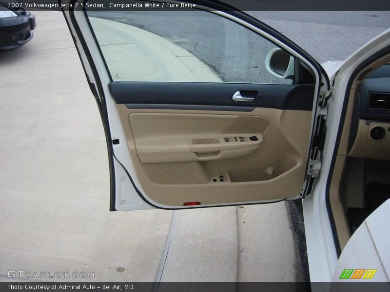 Campanella White / Pure Beige 2007 Volkswagen Jetta 2.5 Sedan