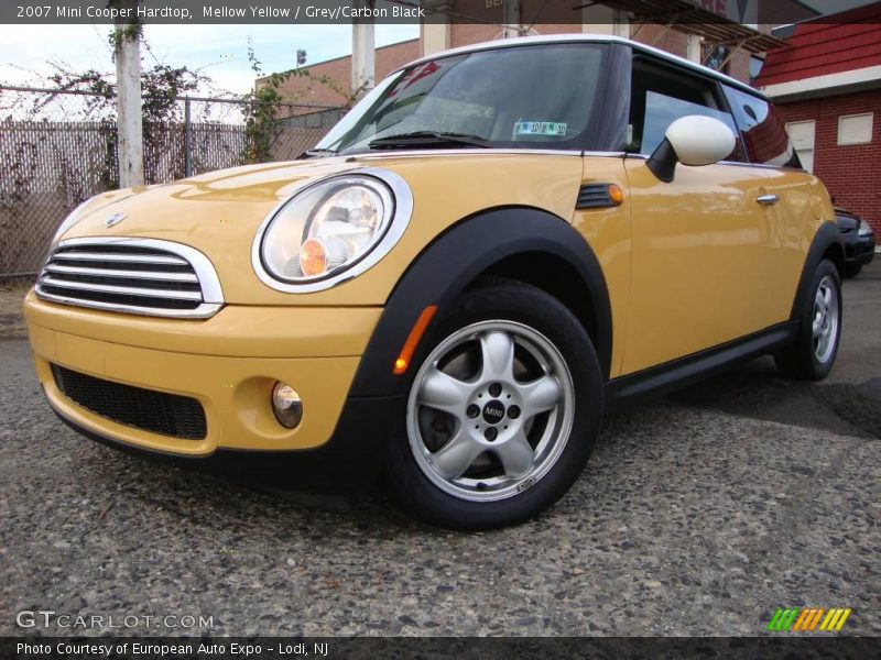 Mellow Yellow / Grey/Carbon Black 2007 Mini Cooper Hardtop