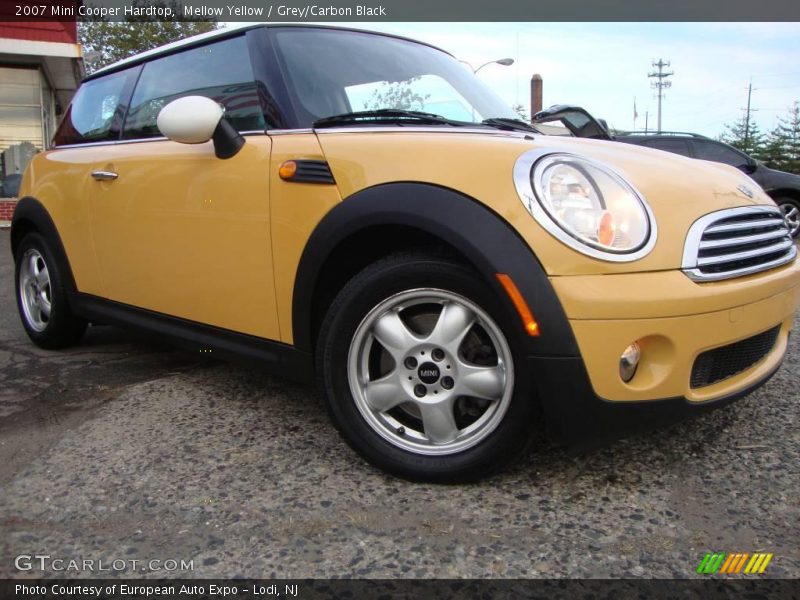 Mellow Yellow / Grey/Carbon Black 2007 Mini Cooper Hardtop