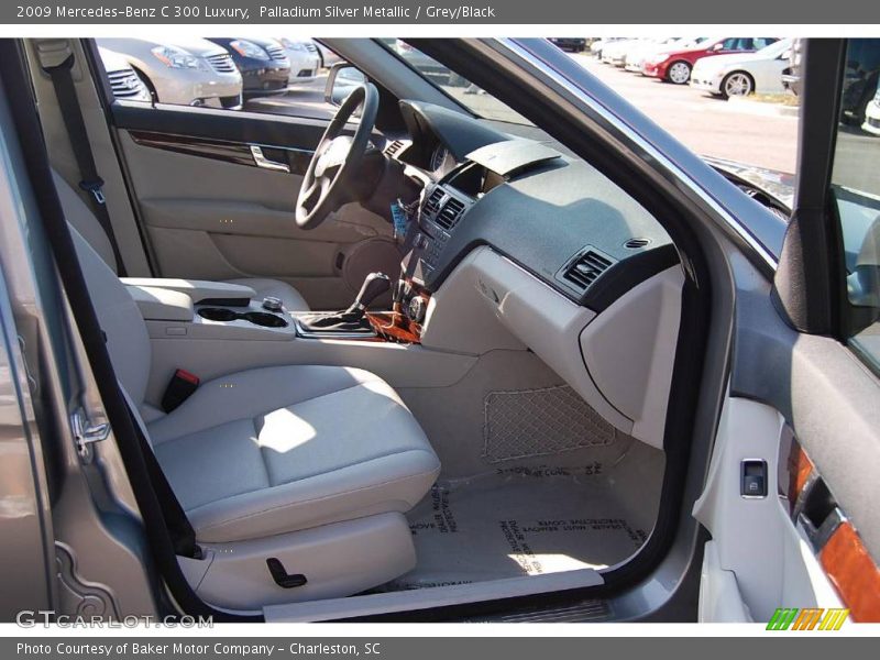 Palladium Silver Metallic / Grey/Black 2009 Mercedes-Benz C 300 Luxury
