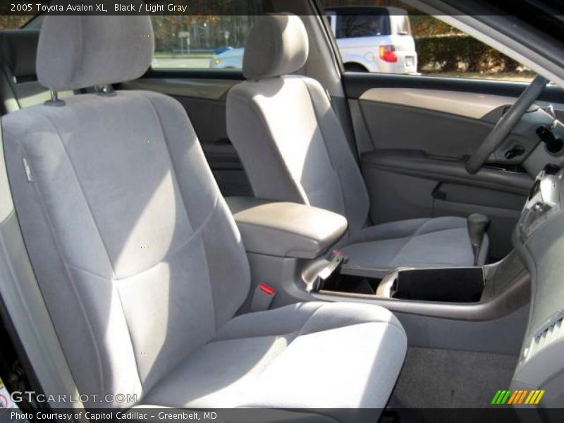 Black / Light Gray 2005 Toyota Avalon XL