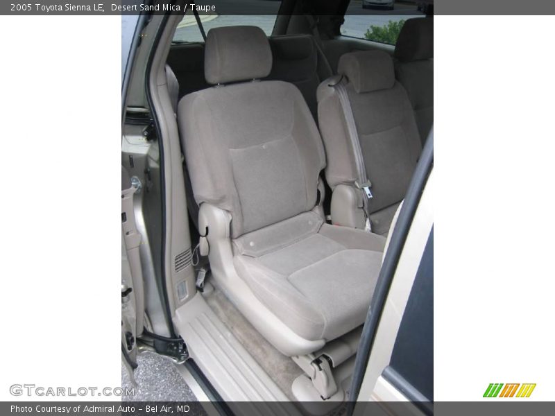 Desert Sand Mica / Taupe 2005 Toyota Sienna LE