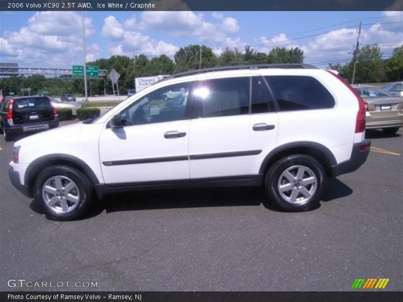 Ice White / Graphite 2006 Volvo XC90 2.5T AWD