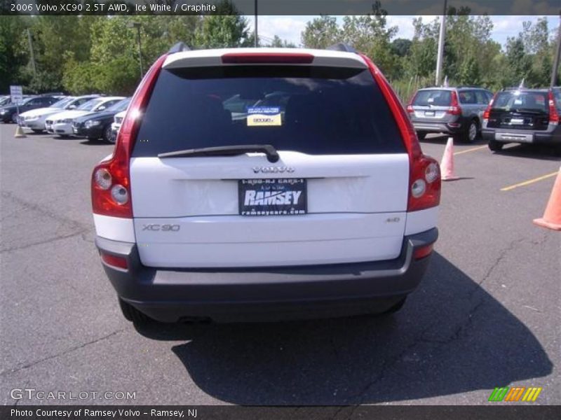 Ice White / Graphite 2006 Volvo XC90 2.5T AWD