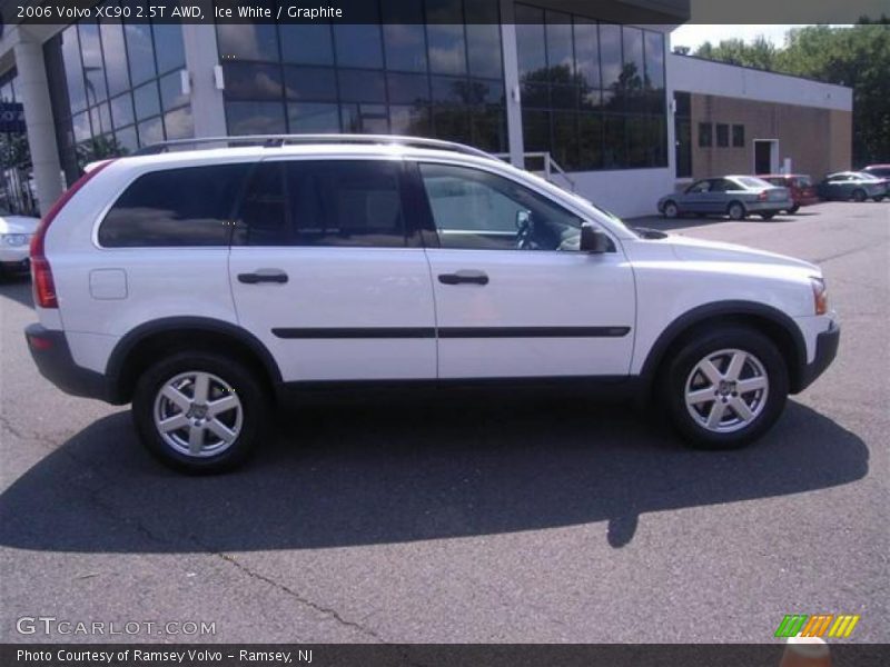 Ice White / Graphite 2006 Volvo XC90 2.5T AWD