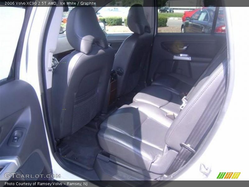 Ice White / Graphite 2006 Volvo XC90 2.5T AWD