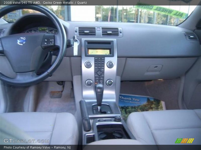Gecko Green Metallic / Quartz 2008 Volvo S40 T5 AWD
