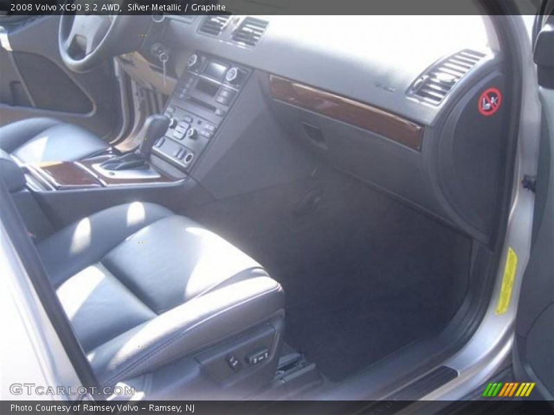 Silver Metallic / Graphite 2008 Volvo XC90 3.2 AWD