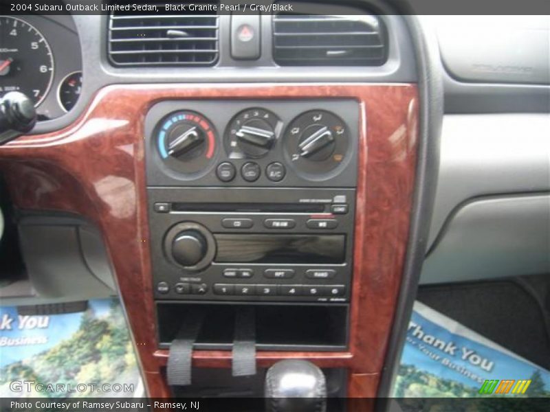 Black Granite Pearl / Gray/Black 2004 Subaru Outback Limited Sedan