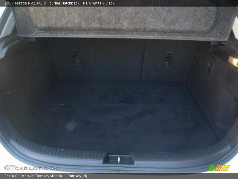 Rally White / Black 2007 Mazda MAZDA3 s Touring Hatchback