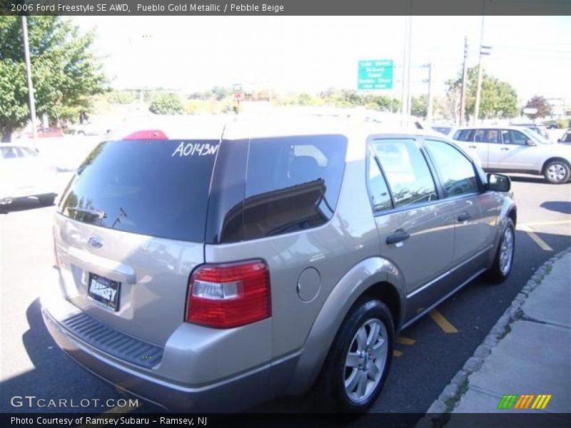 Pueblo Gold Metallic / Pebble Beige 2006 Ford Freestyle SE AWD