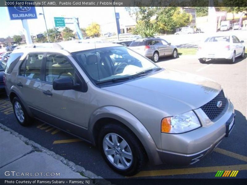 Pueblo Gold Metallic / Pebble Beige 2006 Ford Freestyle SE AWD