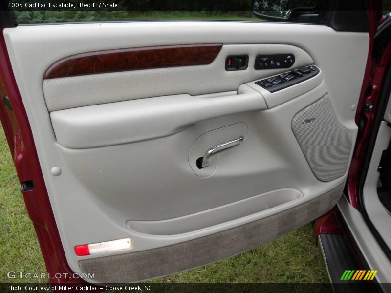 Red E / Shale 2005 Cadillac Escalade