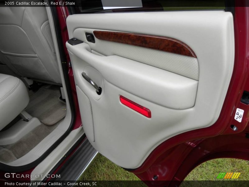 Red E / Shale 2005 Cadillac Escalade