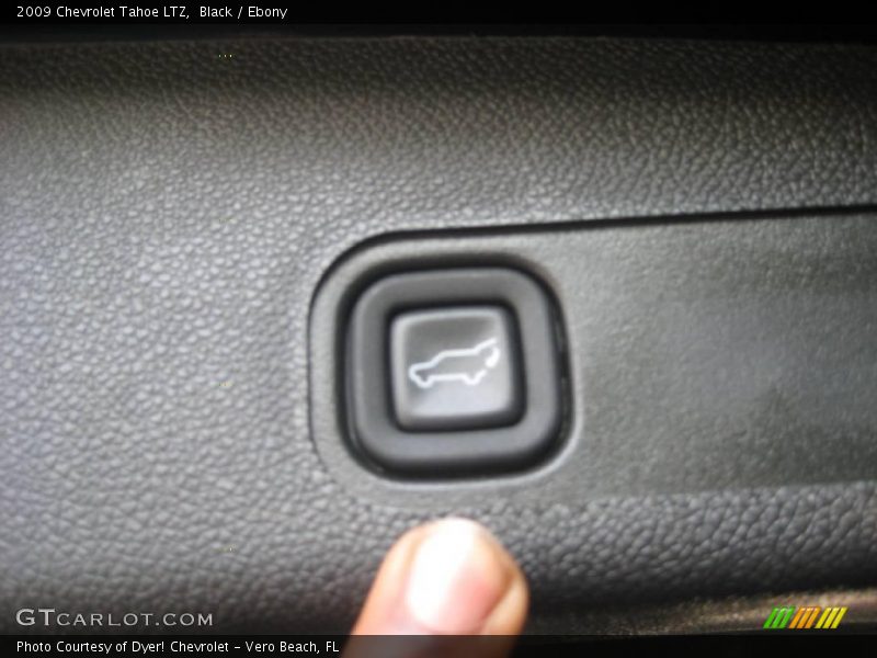 Black / Ebony 2009 Chevrolet Tahoe LTZ
