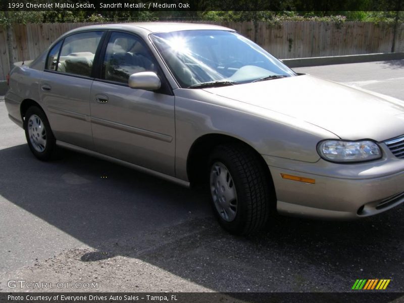 Sandrift Metallic / Medium Oak 1999 Chevrolet Malibu Sedan