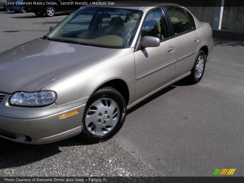 Sandrift Metallic / Medium Oak 1999 Chevrolet Malibu Sedan