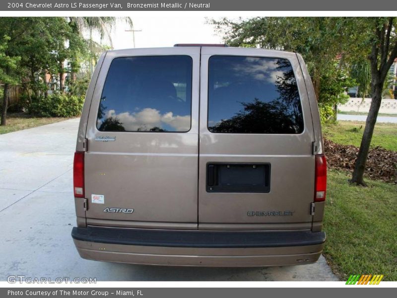 Bronzemist Metallic / Neutral 2004 Chevrolet Astro LS Passenger Van