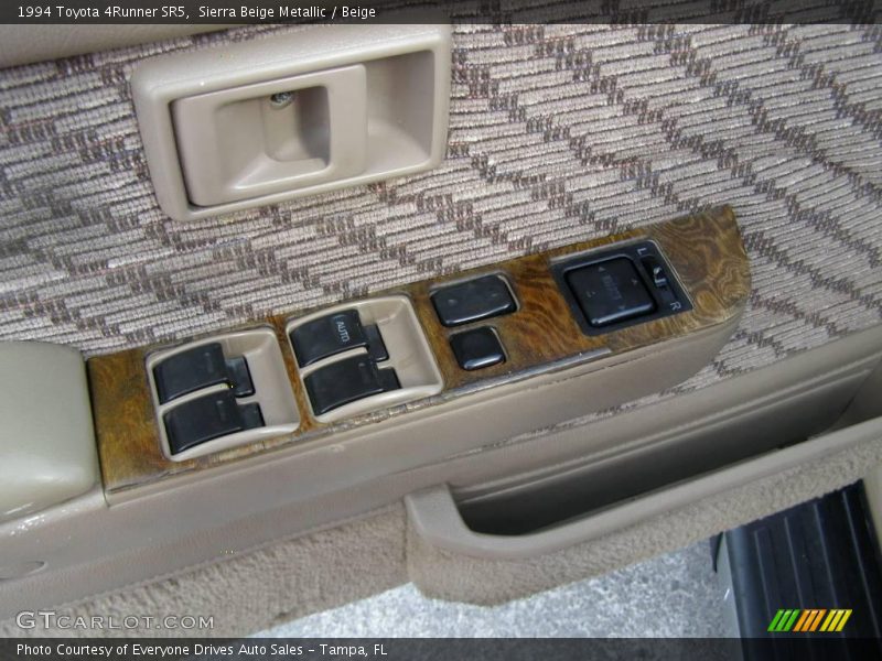 Sierra Beige Metallic / Beige 1994 Toyota 4Runner SR5