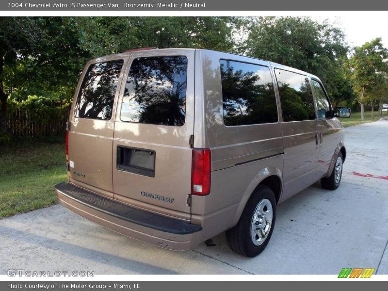 Bronzemist Metallic / Neutral 2004 Chevrolet Astro LS Passenger Van