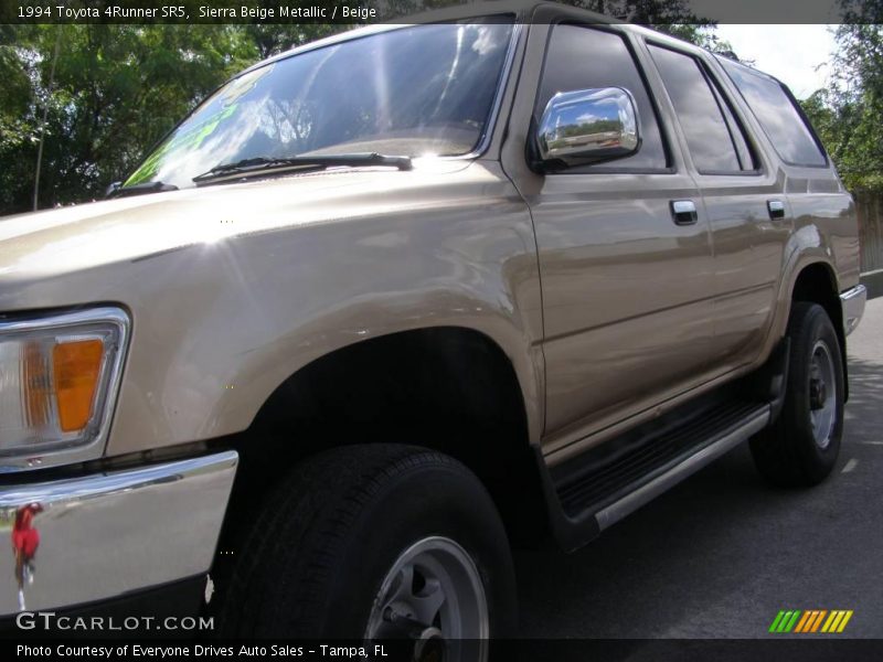 Sierra Beige Metallic / Beige 1994 Toyota 4Runner SR5