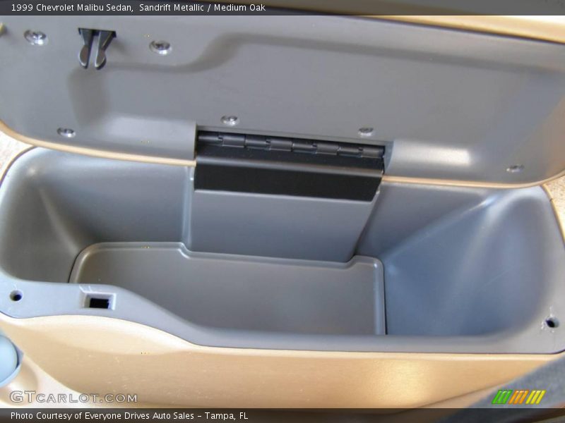 Sandrift Metallic / Medium Oak 1999 Chevrolet Malibu Sedan