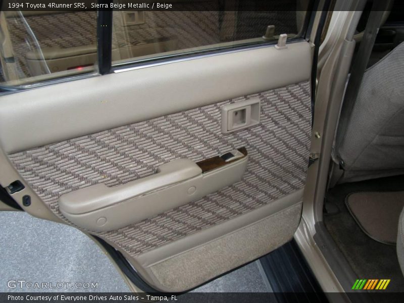 Sierra Beige Metallic / Beige 1994 Toyota 4Runner SR5