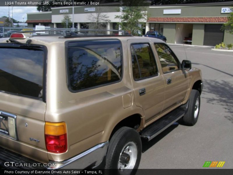 Sierra Beige Metallic / Beige 1994 Toyota 4Runner SR5