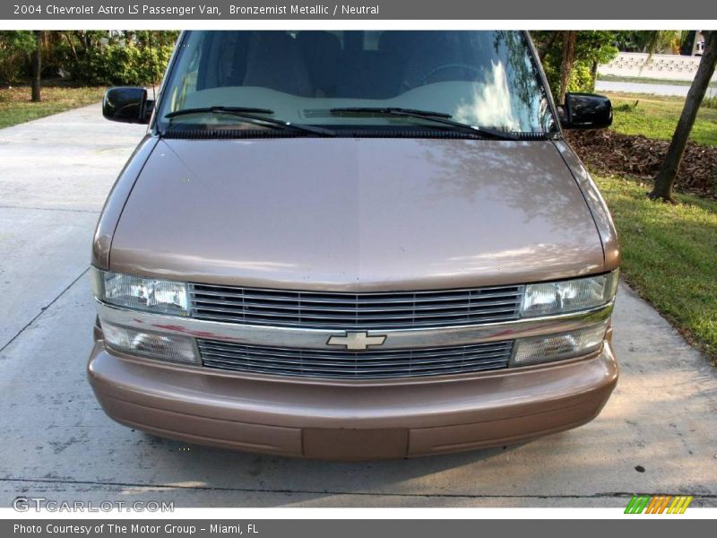 Bronzemist Metallic / Neutral 2004 Chevrolet Astro LS Passenger Van