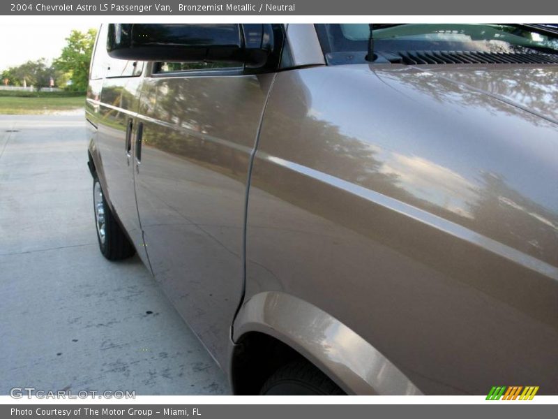 Bronzemist Metallic / Neutral 2004 Chevrolet Astro LS Passenger Van