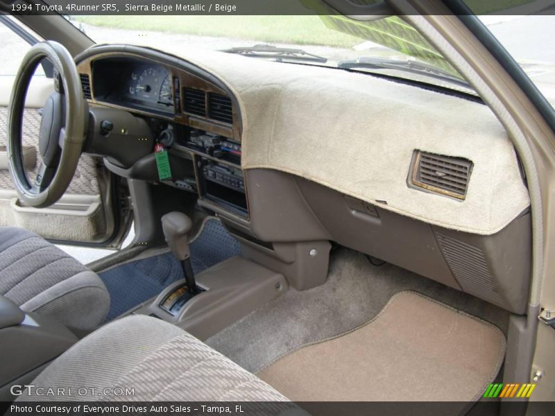 Sierra Beige Metallic / Beige 1994 Toyota 4Runner SR5