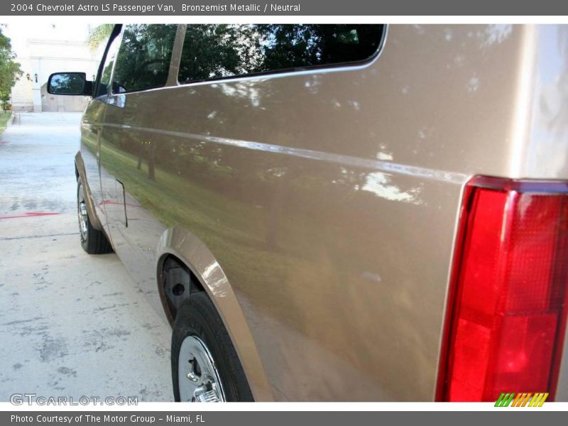 Bronzemist Metallic / Neutral 2004 Chevrolet Astro LS Passenger Van