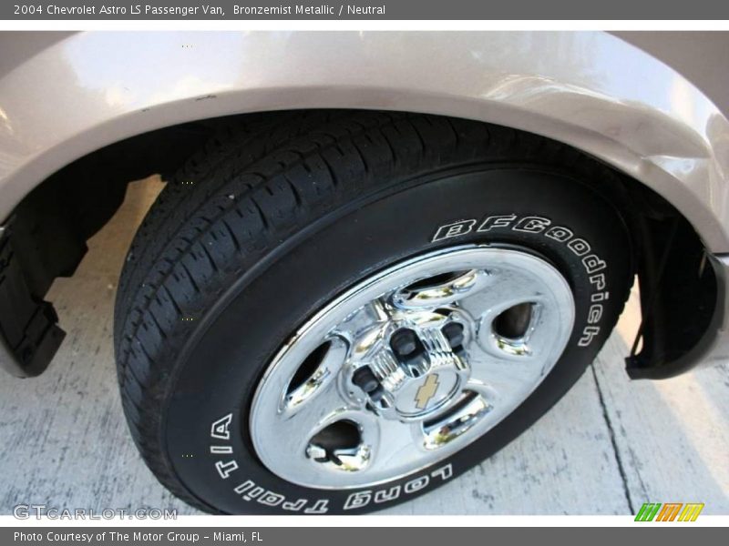 Bronzemist Metallic / Neutral 2004 Chevrolet Astro LS Passenger Van