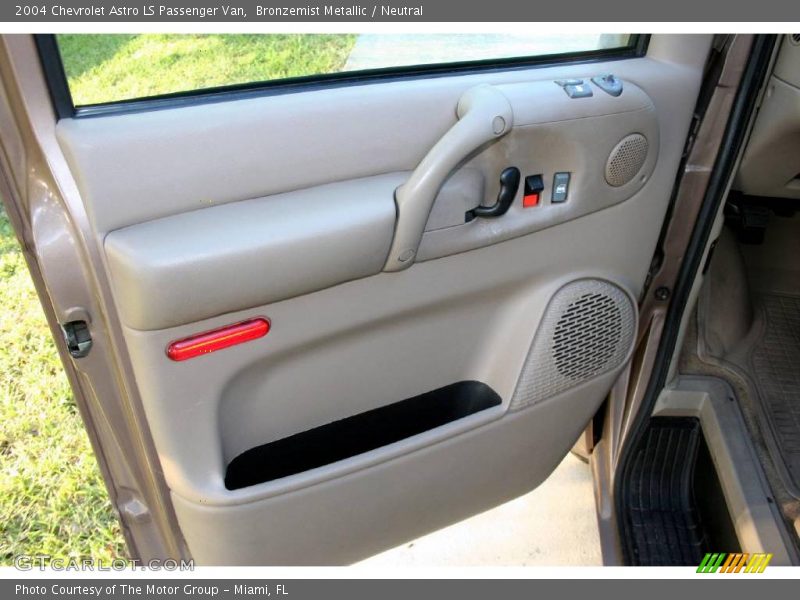 Bronzemist Metallic / Neutral 2004 Chevrolet Astro LS Passenger Van