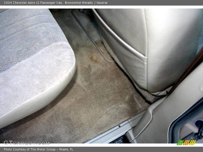 Bronzemist Metallic / Neutral 2004 Chevrolet Astro LS Passenger Van