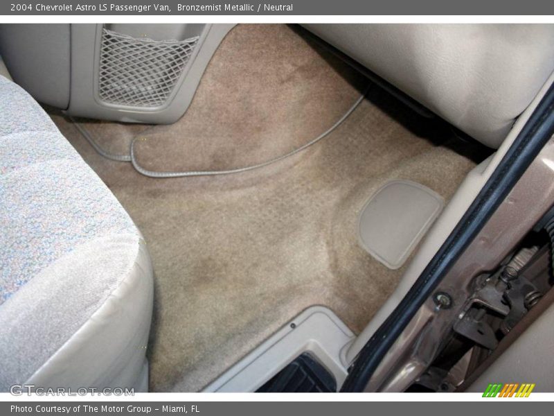Bronzemist Metallic / Neutral 2004 Chevrolet Astro LS Passenger Van