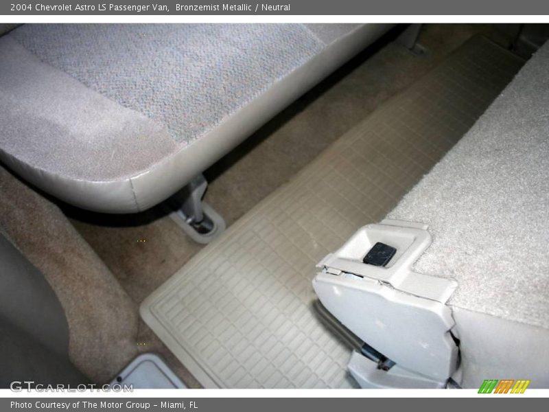 Bronzemist Metallic / Neutral 2004 Chevrolet Astro LS Passenger Van