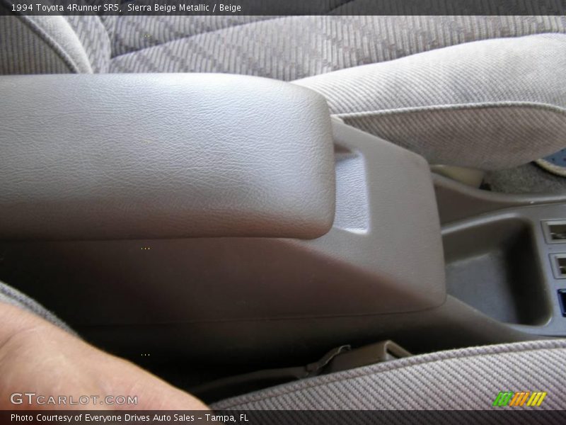 Sierra Beige Metallic / Beige 1994 Toyota 4Runner SR5