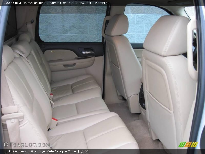 Summit White / Ebony/Light Cashmere 2007 Chevrolet Avalanche LT