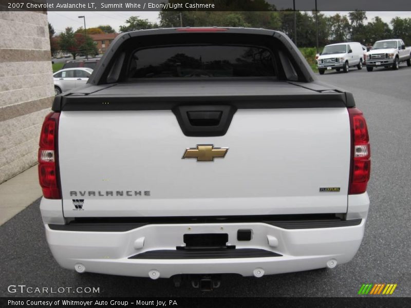 Summit White / Ebony/Light Cashmere 2007 Chevrolet Avalanche LT