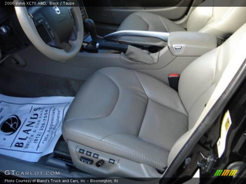 Black / Taupe 2006 Volvo XC70 AWD
