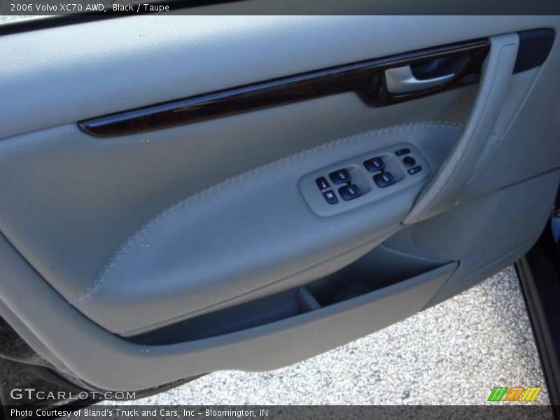 Black / Taupe 2006 Volvo XC70 AWD