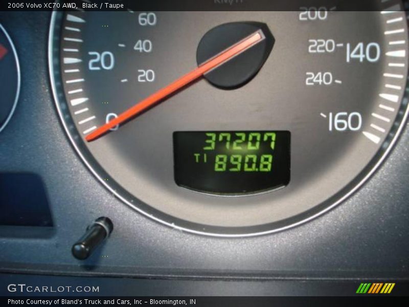 Black / Taupe 2006 Volvo XC70 AWD