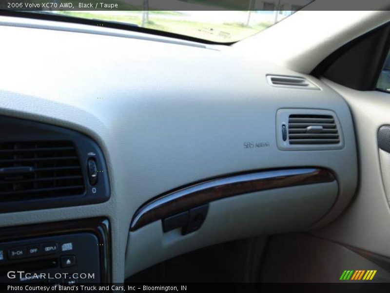 Black / Taupe 2006 Volvo XC70 AWD