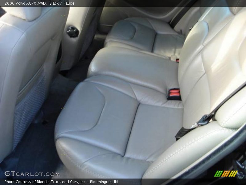Black / Taupe 2006 Volvo XC70 AWD