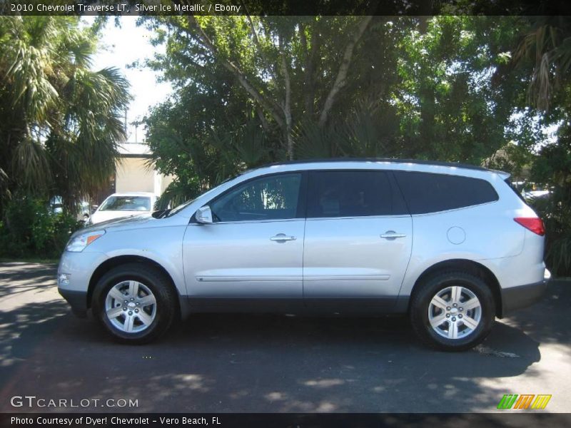 Silver Ice Metallic / Ebony 2010 Chevrolet Traverse LT